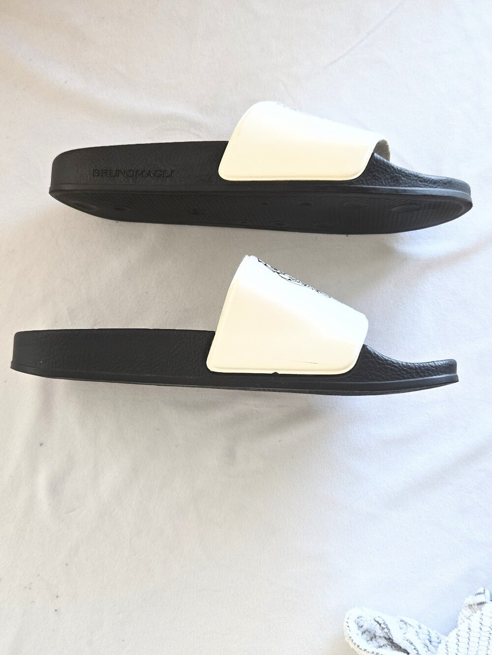 BRUNO MAGLI Martino BM600711 Mens White Slip On Slides Sandals Shoes Size 11M - Picture 3 of 7